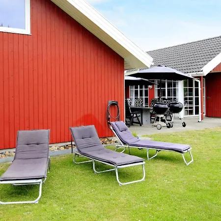 14 Person Holiday In